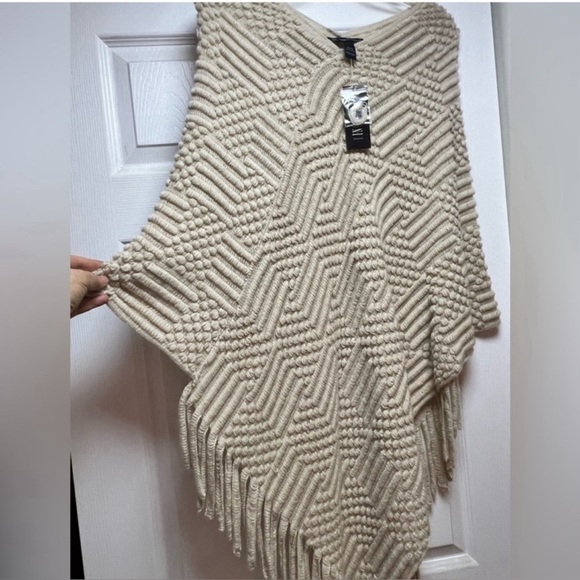 INC Int’l Concepts Cream Textured Knit Fringe Poncho Sweater - Cozy 0XL/1XL - Picture 3 of 5